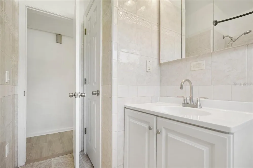 2125 W LOU DRIVE Jacksonville, FL 32216