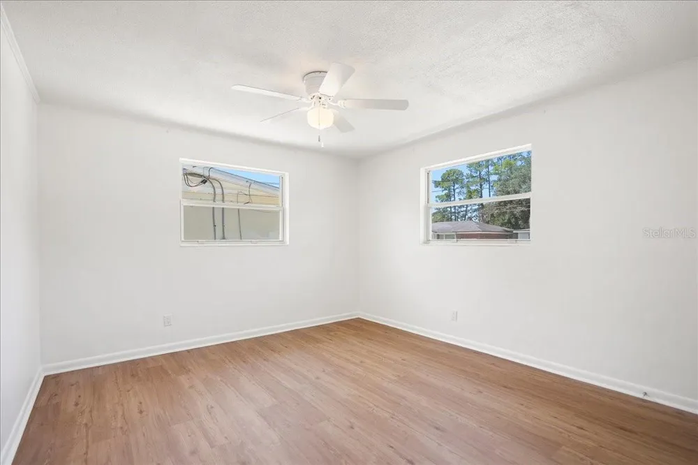 2125 W LOU DRIVE Jacksonville, FL 32216