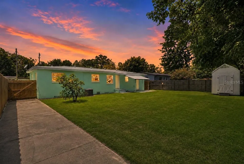 2125 W LOU DRIVE Jacksonville, FL 32216