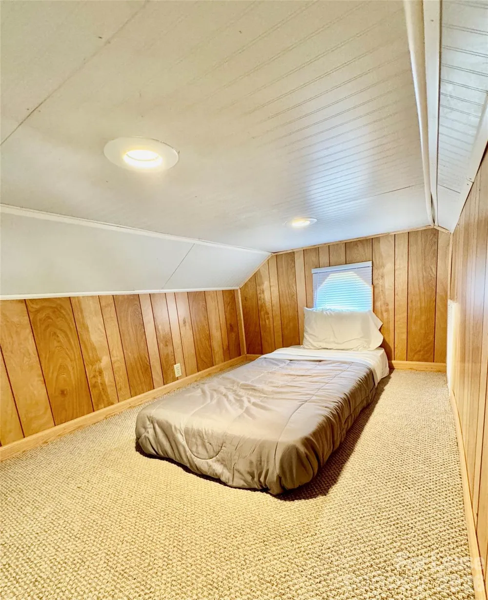188 Uptons Landing Road Marion, NC 28752
