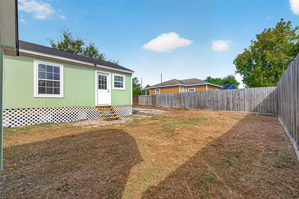 4619 18th Street Bacliff, TX 77518