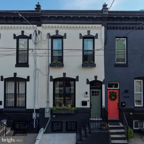 526 MOORE STREET