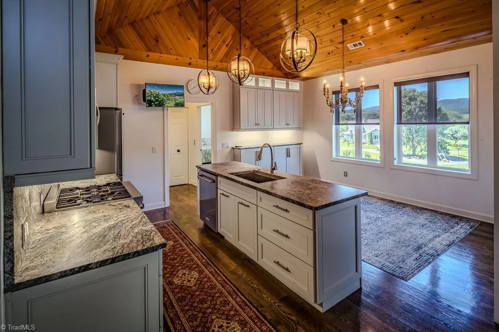 342 Birkdale Ridge Jefferson, NC 28640