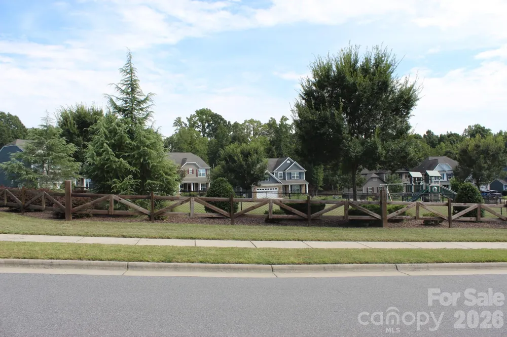 4226 Falls Lake Drive Concord, NC 28025