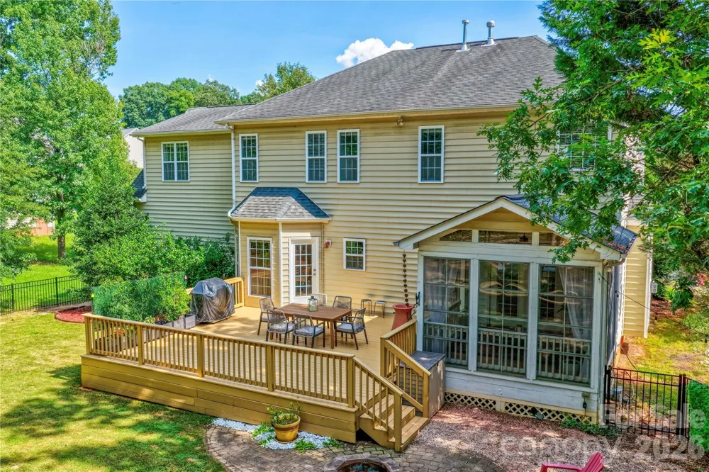 10823 Persimmon Creek Drive Charlotte, NC 28227
