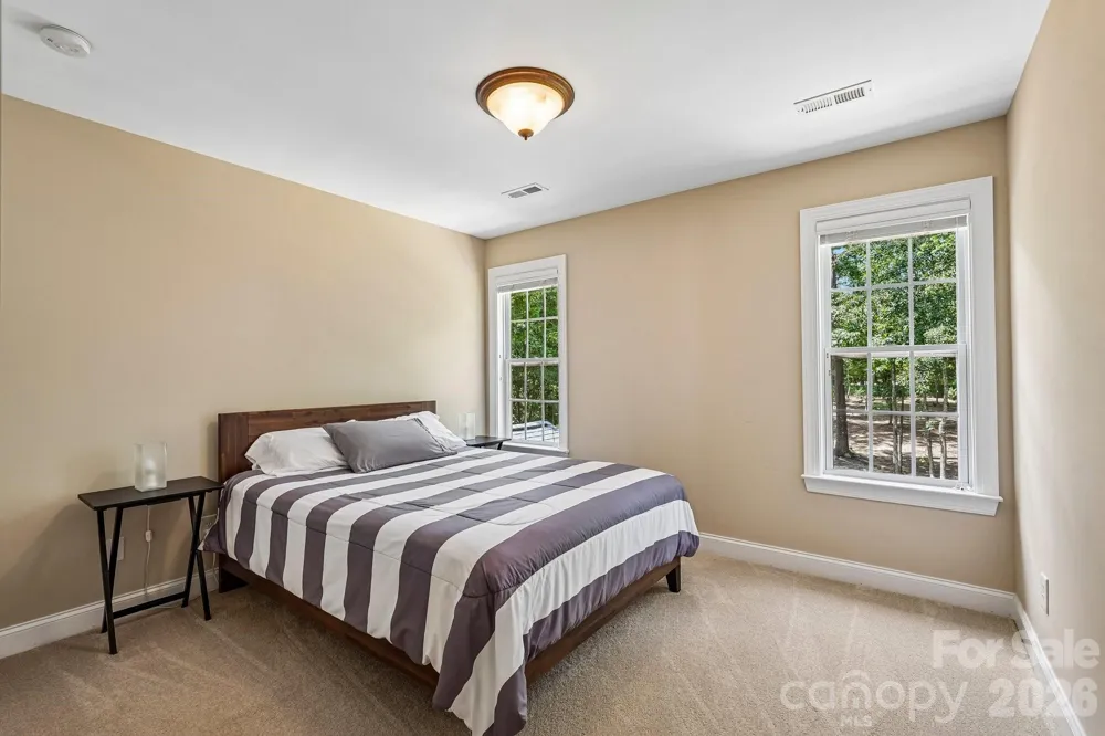 10823 Persimmon Creek Drive Charlotte, NC 28227