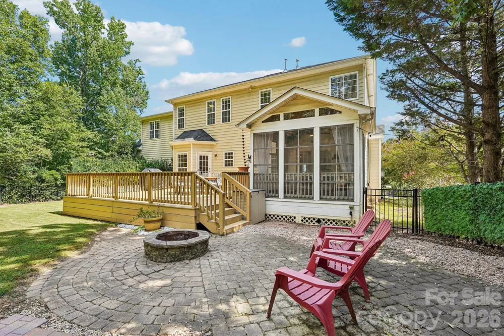 10823 Persimmon Creek Drive Charlotte, NC 28227