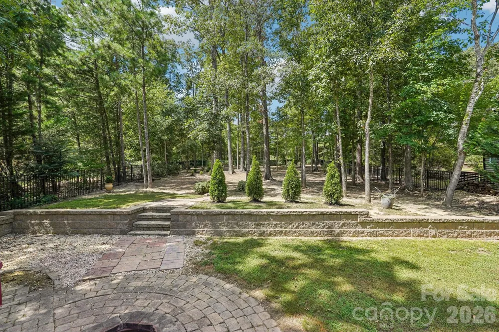 10823 Persimmon Creek Drive Charlotte, NC 28227