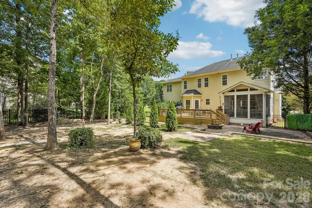 10823 Persimmon Creek Drive Charlotte, NC 28227