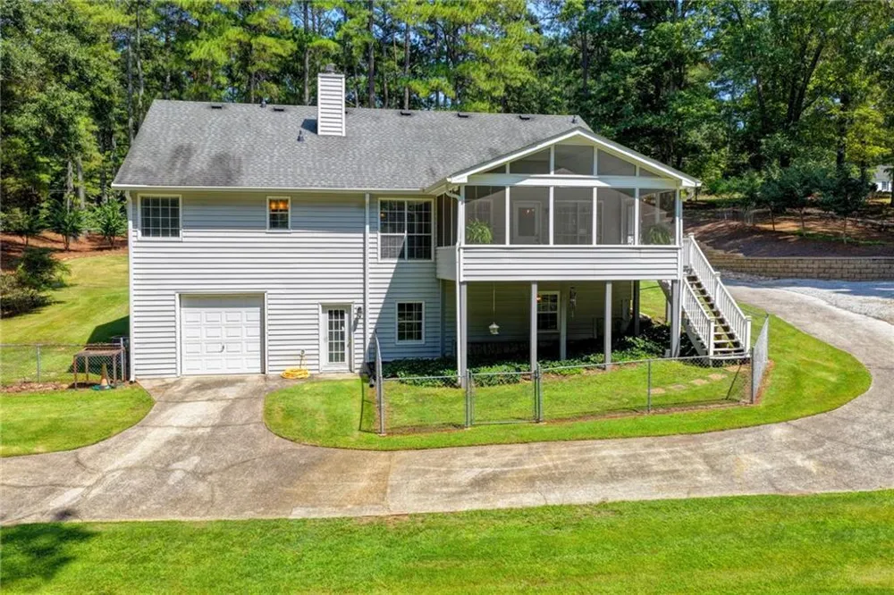 2011 Luke Edwards Road Dacula, GA 30019