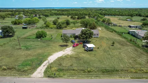 8910 County Road 3602