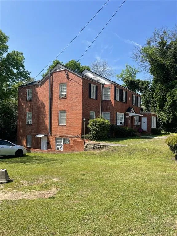 2418 Vineville Avenue Macon, GA 31204