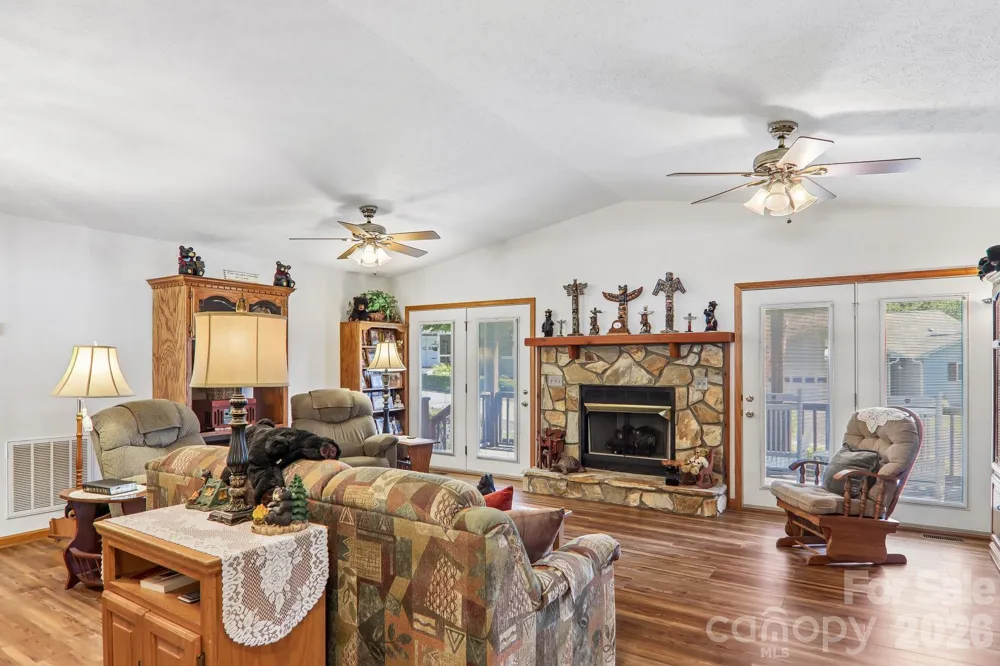 117 Pinellas Lane Waynesville, NC 28785