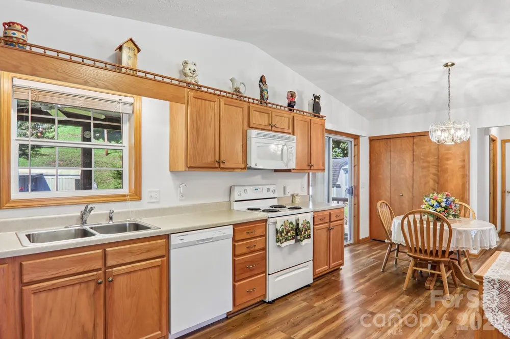 117 Pinellas Lane Waynesville, NC 28785