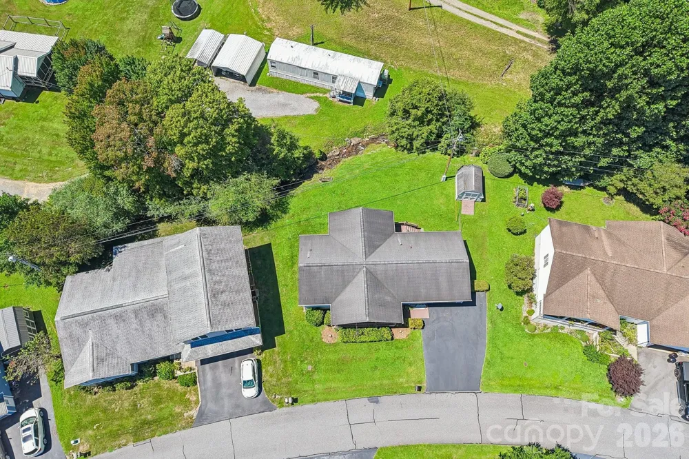 117 Pinellas Lane Waynesville, NC 28785