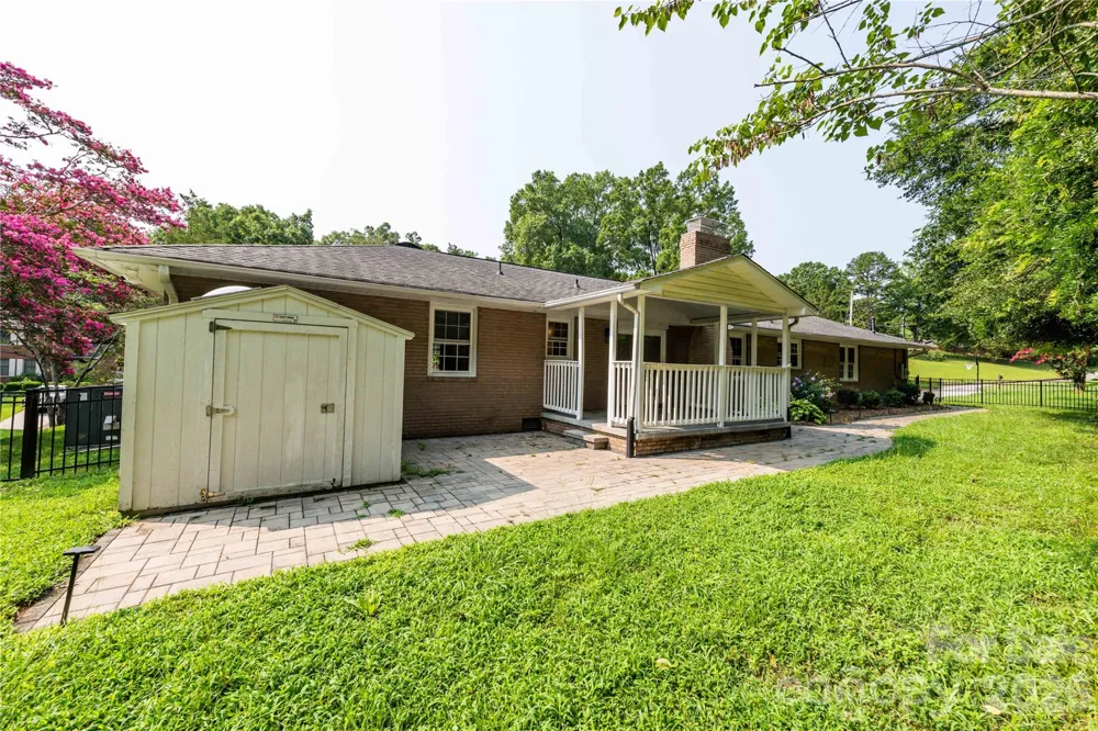 171 Suburban Avenue NE Concord, NC 28025