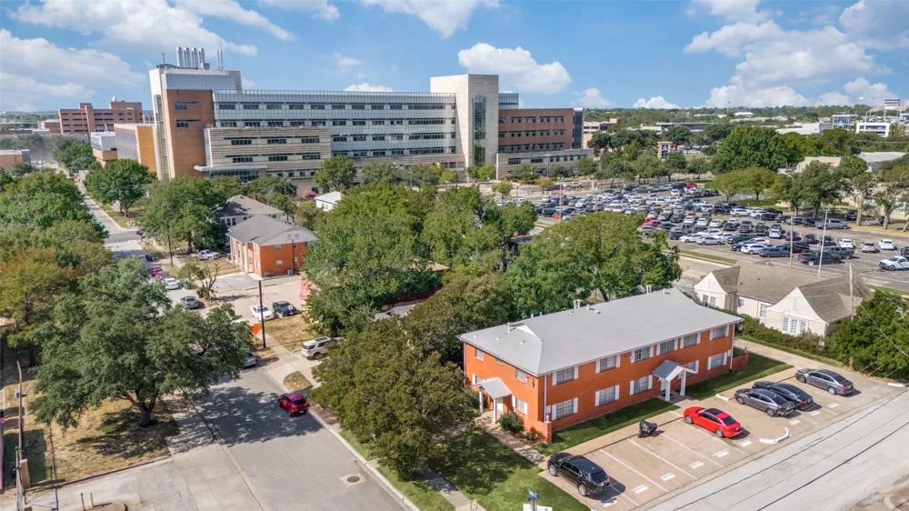 300 College Street #E Arlington, TX 76010