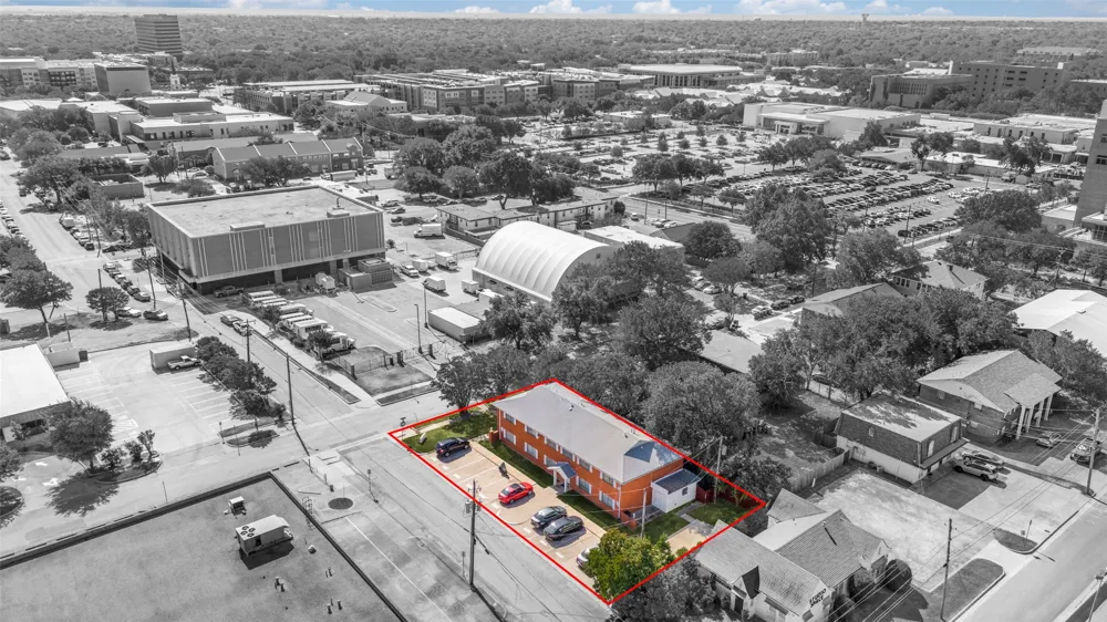 300 College Street #E Arlington, TX 76010