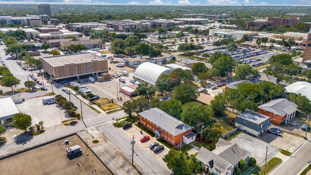 300 College Street #E Arlington, TX 76010