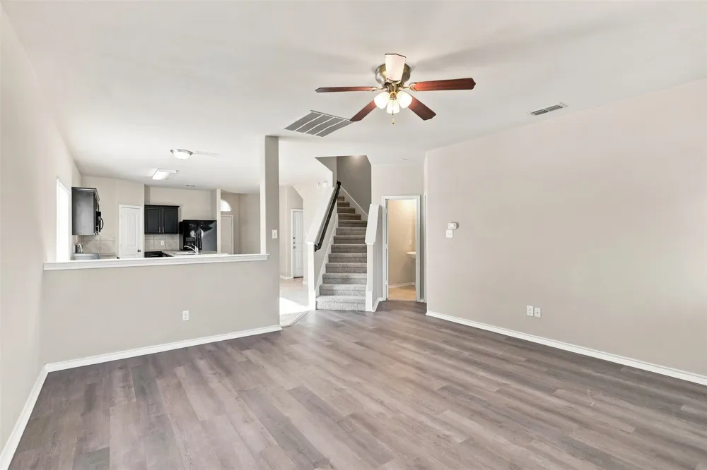 612 River Rock Drive Azle, TX 76020