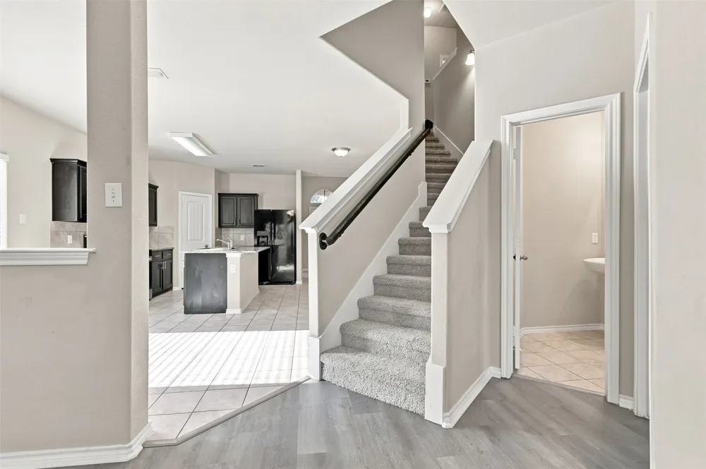 612 River Rock Drive Azle, TX 76020