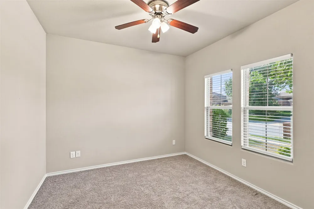 612 River Rock Drive Azle, TX 76020