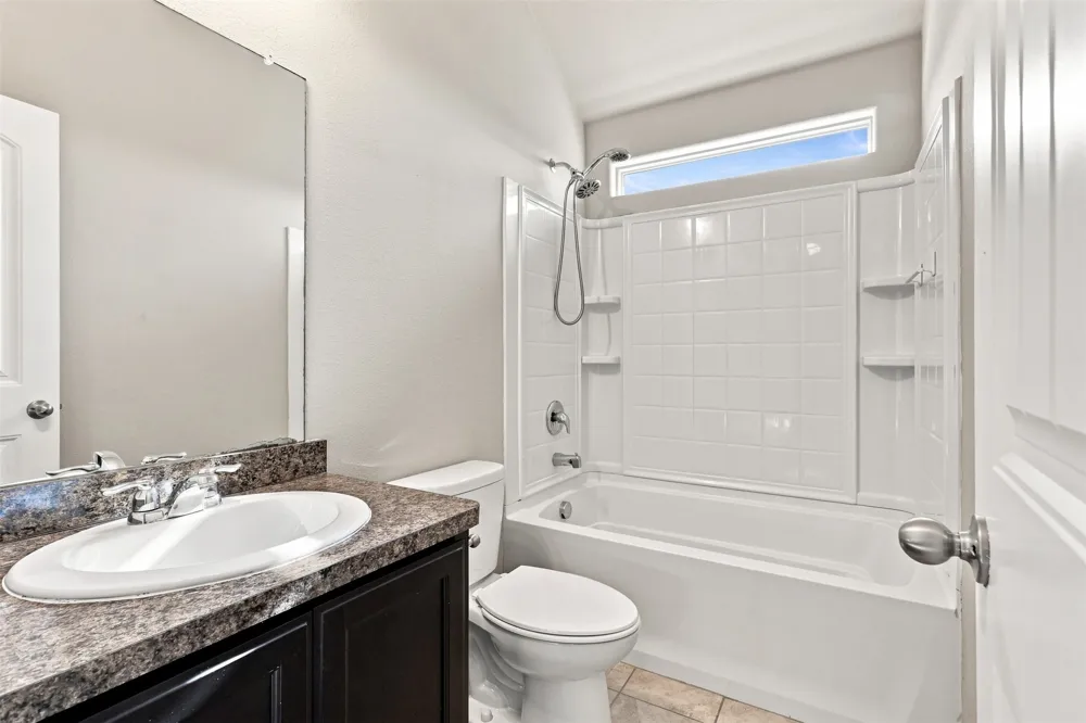 612 River Rock Drive Azle, TX 76020