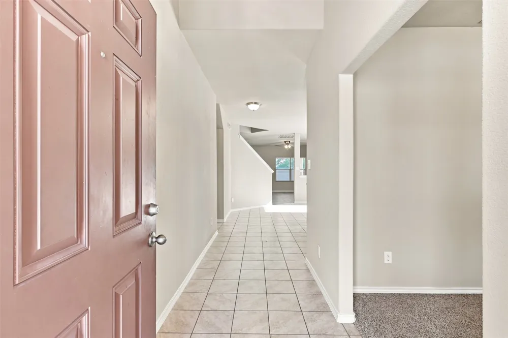 612 River Rock Drive Azle, TX 76020