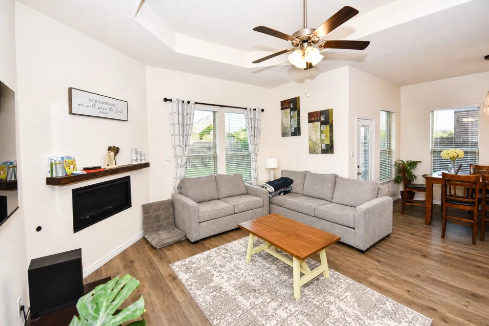 1405 Xeresa Drive Little Elm, TX 75068