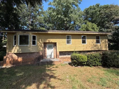 984 Beaver Ruin Road