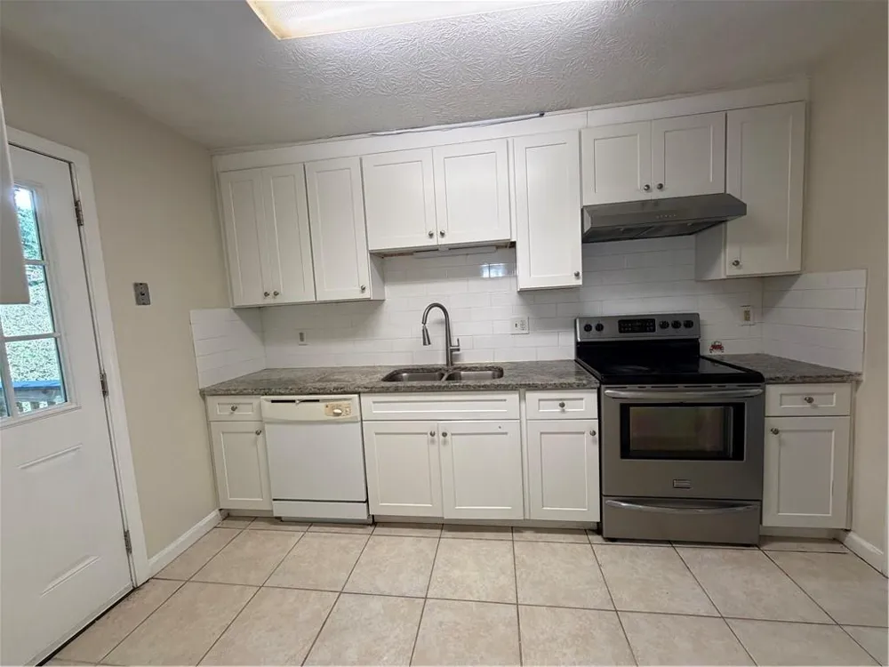 984 Beaver Ruin Road Norcross, GA 30093