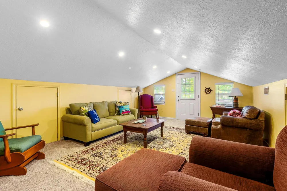 235 South Circle Drive Livingston, TX 77351