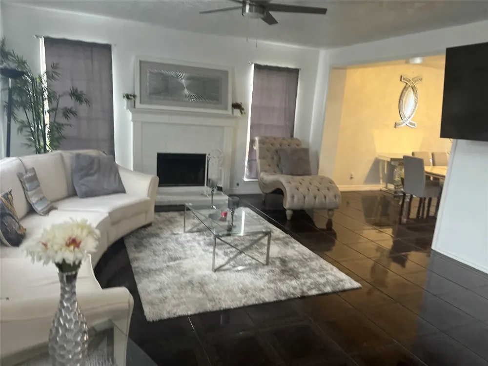 5014 Kleinbrook Drive Houston, TX 77066