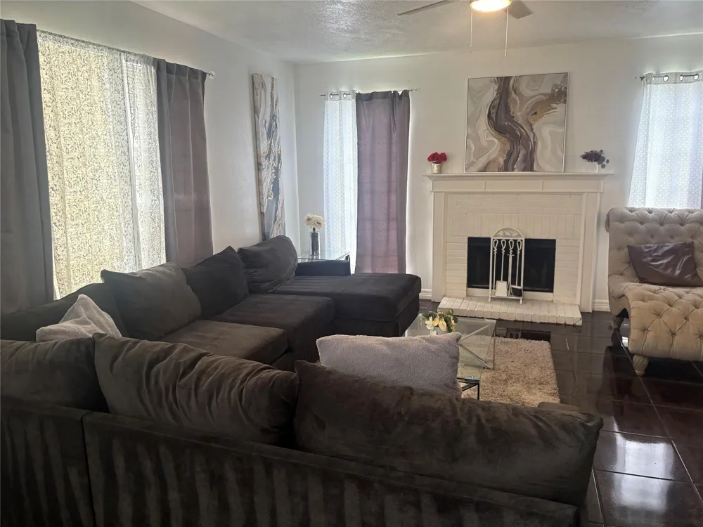 5014 Kleinbrook Drive Houston, TX 77066