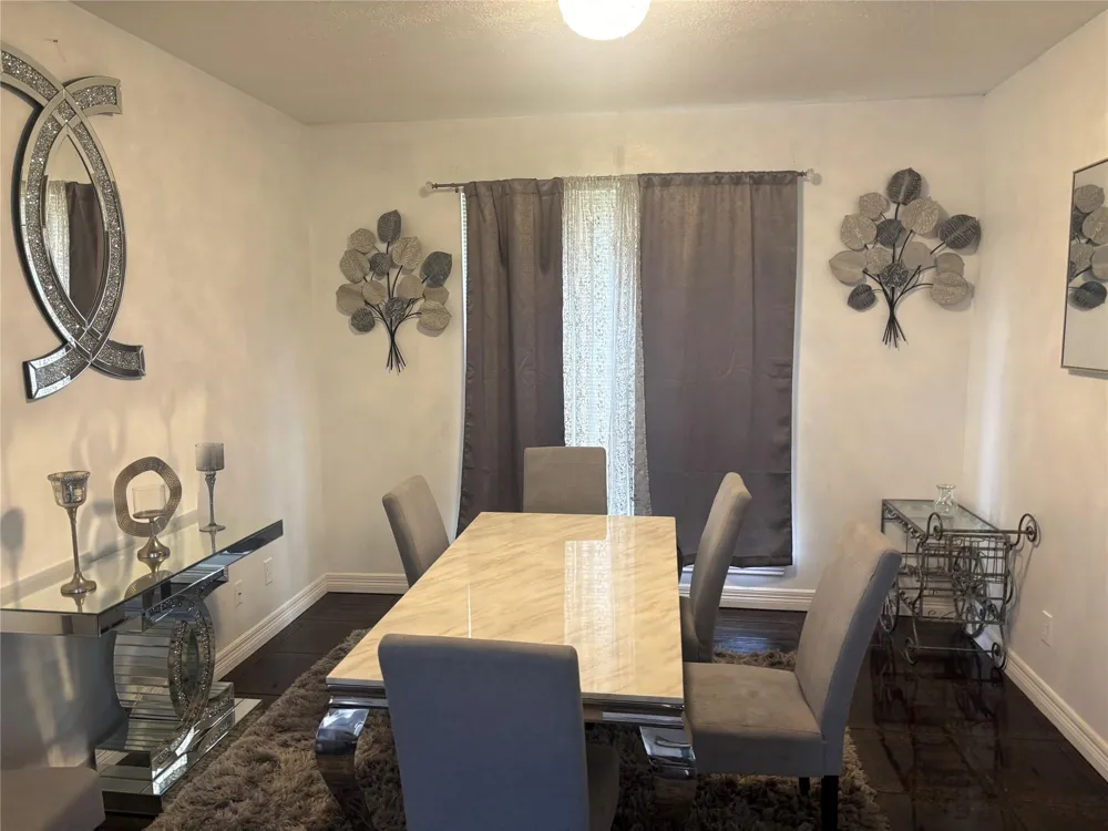 5014 Kleinbrook Drive Houston, TX 77066
