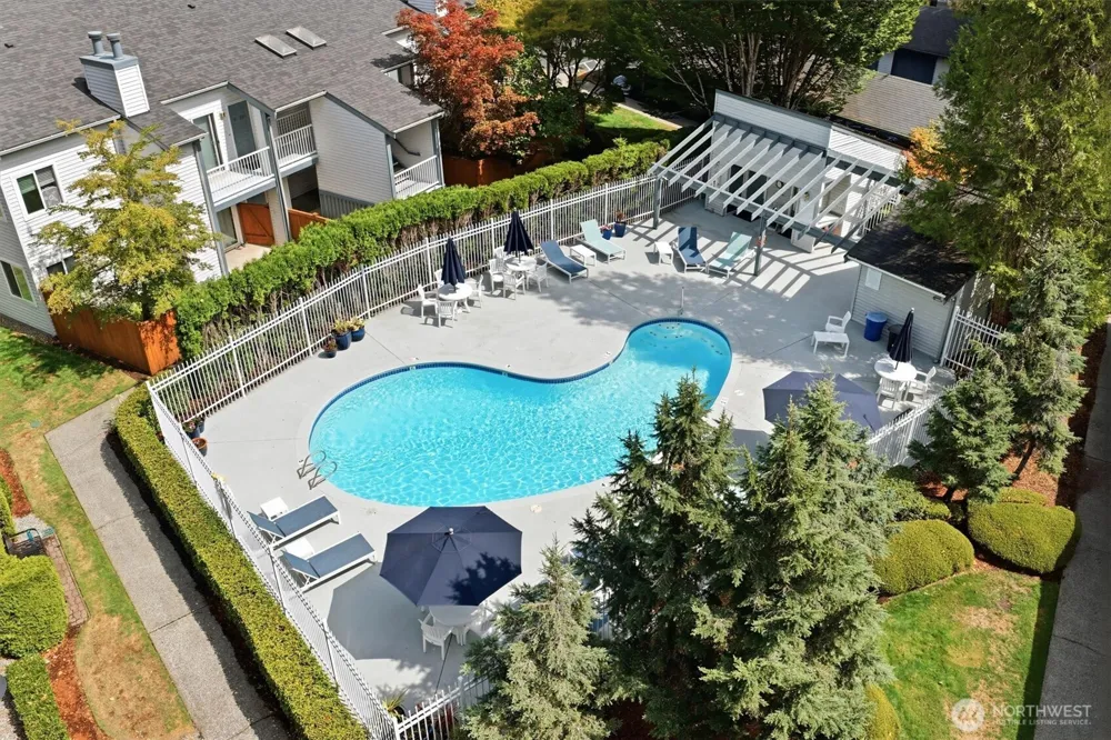 12740 NE 10th Place #E305 Bellevue, WA 98005