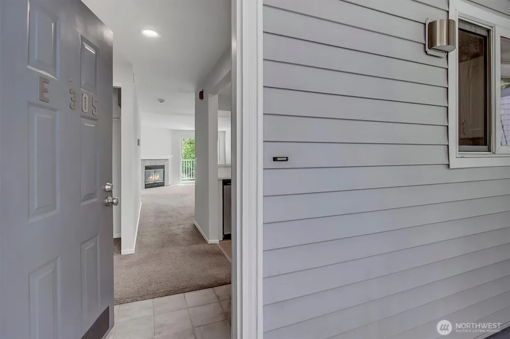 12740 NE 10th Place #E305 Bellevue, WA 98005