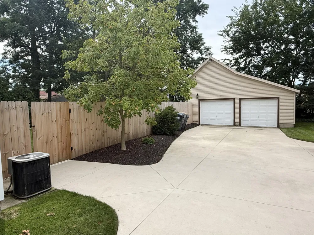 114 Cedar Street Paw Paw, MI 49079