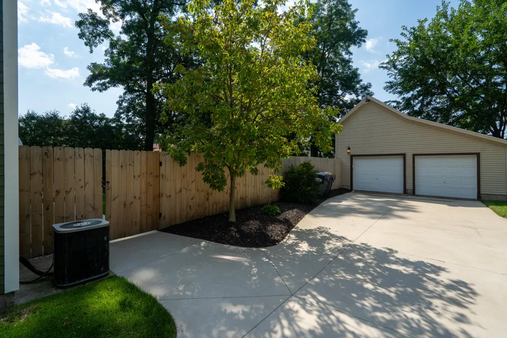 114 Cedar Street Paw Paw, MI 49079