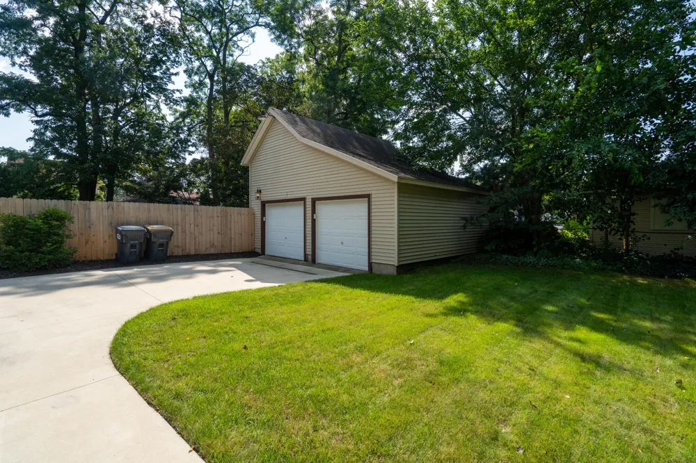 114 Cedar Street Paw Paw, MI 49079
