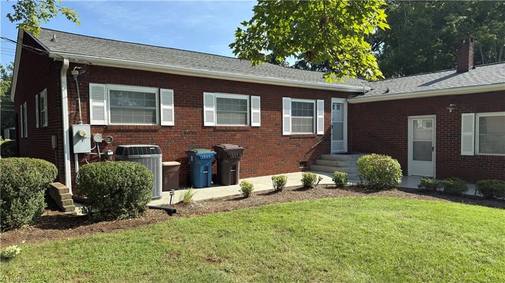 417 W Main Street Yadkinville, NC 27055