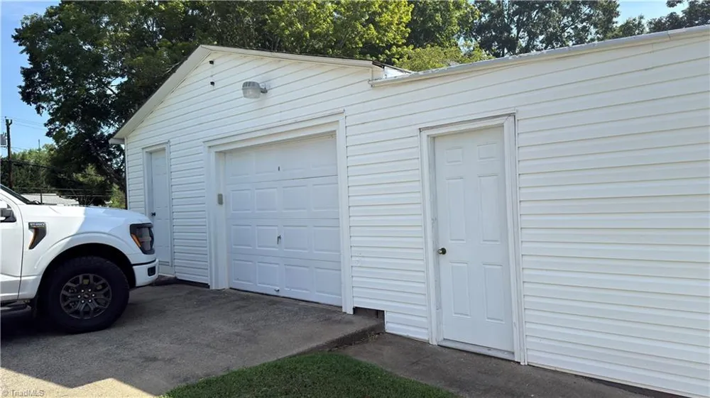 417 W Main Street Yadkinville, NC 27055