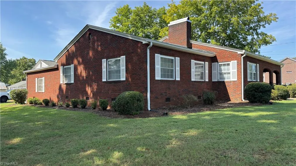 417 W Main Street Yadkinville, NC 27055