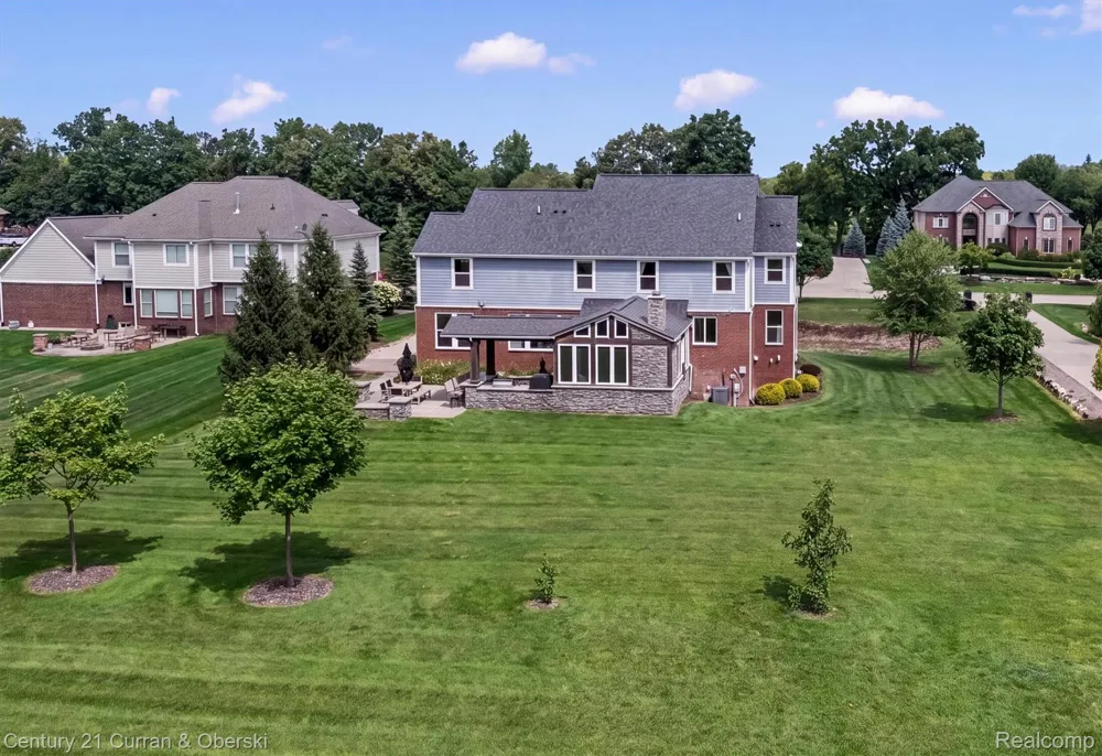 52365 Trailwood Drive Lyon Charter Township, MI 48178