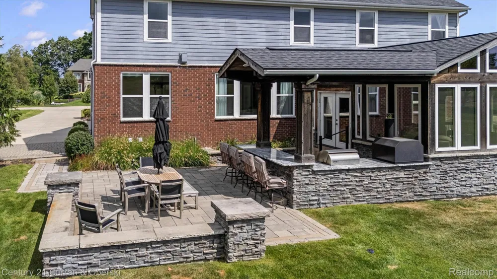 52365 Trailwood Drive Lyon Charter Township, MI 48178