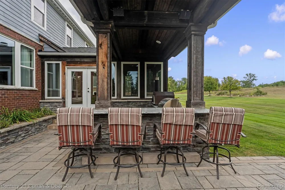 52365 Trailwood Drive Lyon Charter Township, MI 48178