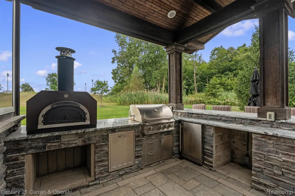 52365 Trailwood Drive Lyon Charter Township, MI 48178