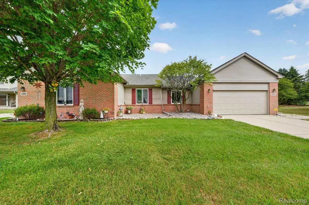 4313 Osprey Lane Burton City, MI 48519