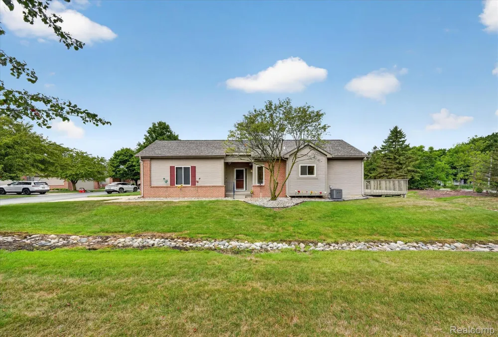 4313 Osprey Lane Burton City, MI 48519
