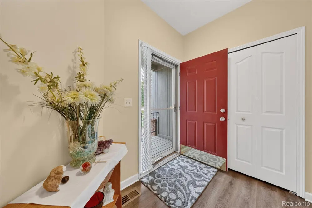 4313 Osprey Lane Burton City, MI 48519